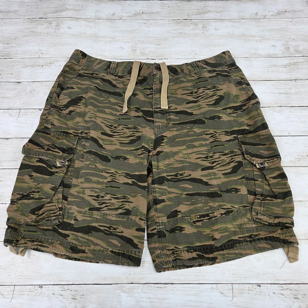 Vtg 2003 GAP Cargo Shorts Men 38 Green Tiger Stripe Camo Ripstop Utility Relaxed - Picture 1 of 12
